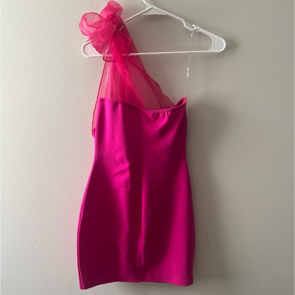 SOLD!!! AMERICAN THREADS Lucca One Shoulder Statement Mini Dress in Black - Picture 8 of 13